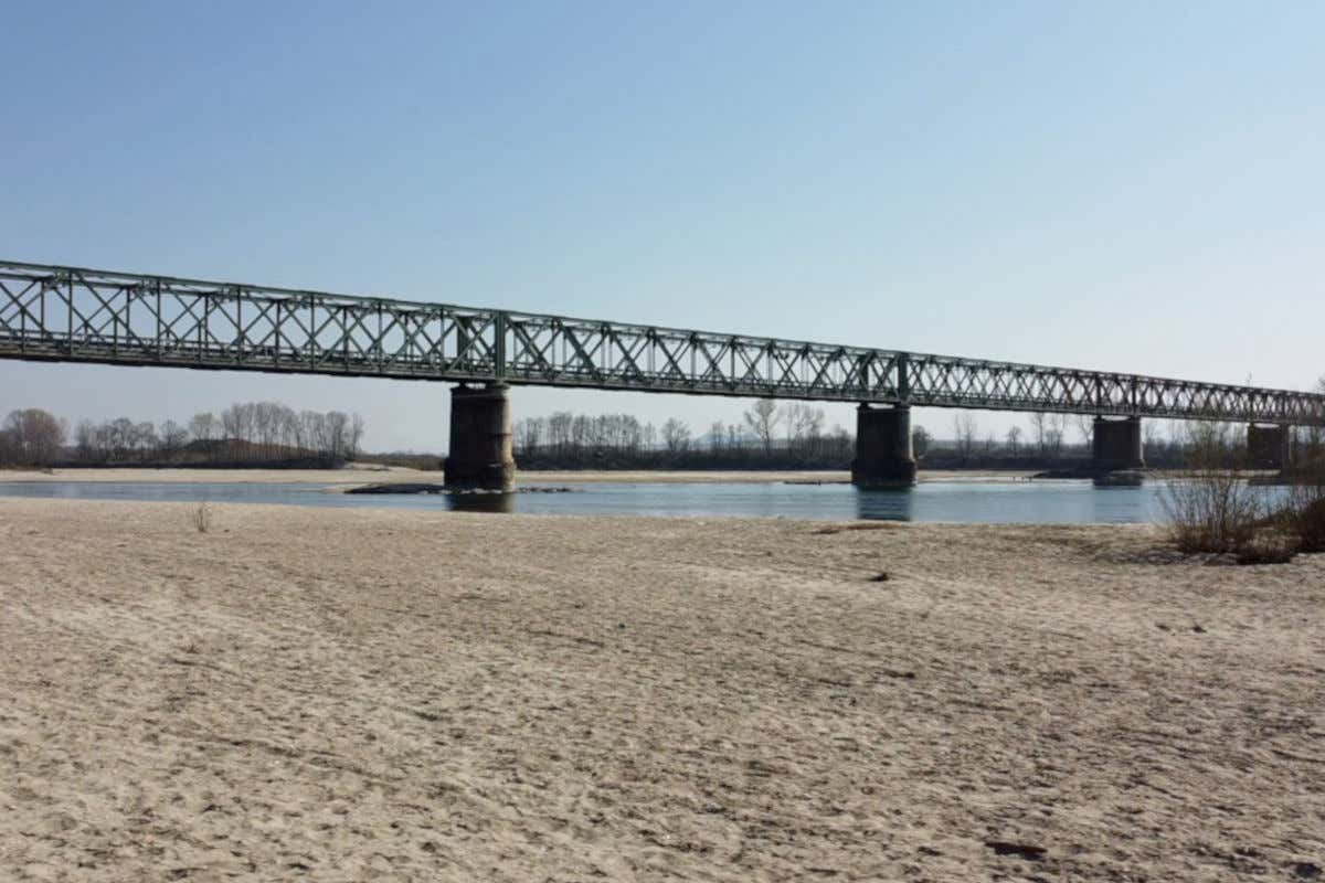 Allarme siccit&agrave;: -53% di neve sulle Alpi ciliegi in fiore e fave fuori stagione